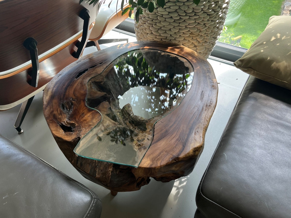 Suarholz Massiv-Beistelltisch/Nachttisch 70cm × 47 cm I Naturholz, Unikat