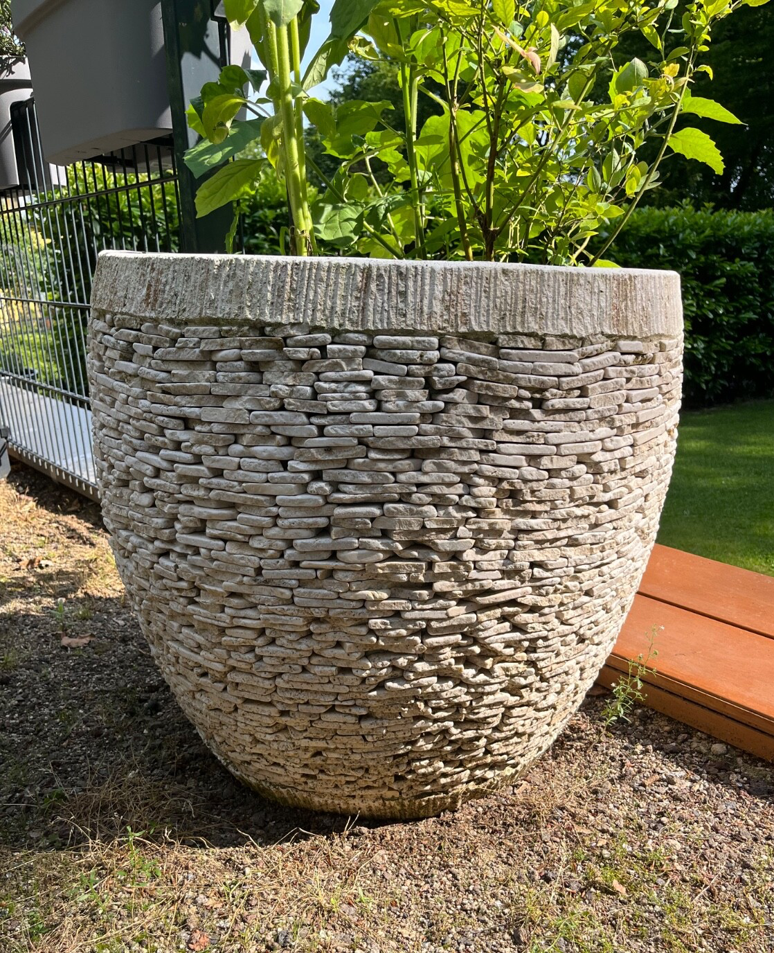Großer Deko Topf Mosaik Weiß 66 cm x 66 cm - 100kg I Garten / Terasse I Unikat